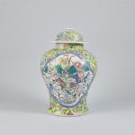 1566 4199 VASE AND COVER